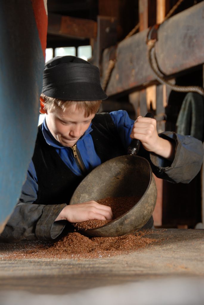 kinderarbeid, aan het werk in de molen