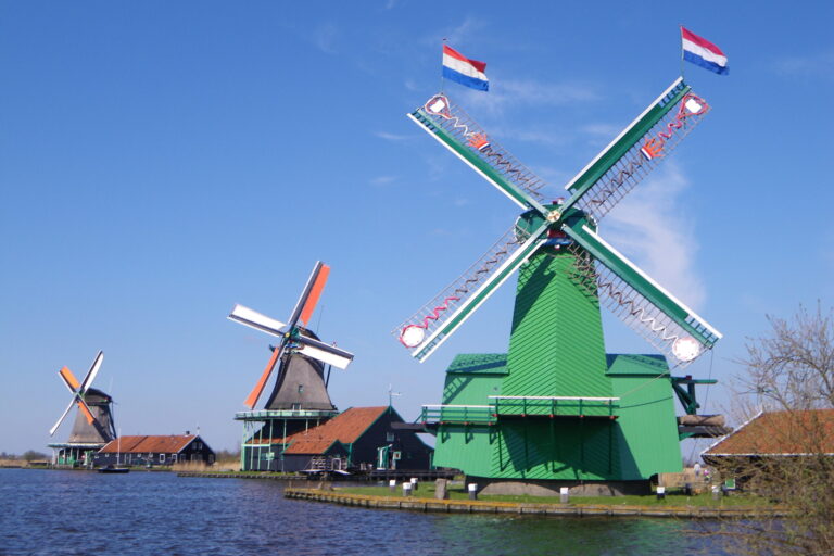 De Gekroonde Poelenburg mooigezet ter ere van de kroning van Koning Willem Alexander.